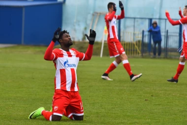 EKSKLUZIVNO IZ SVLAČIONICE: Nazvao me je CRNCEM! Boaći OTKRIO sve o tuči sa saigračem!