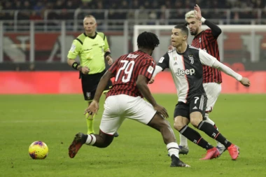 (FOTO) POSLE DEMOLIRANJA JUVENTUSA: Šok na "San Siru"! Velika LEGENDA odlazi...