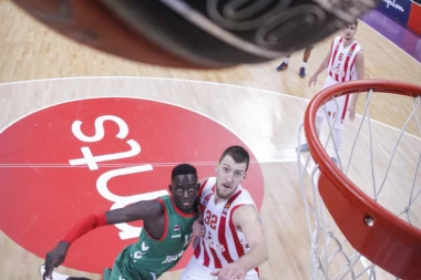 TROGODIŠNJI UGOVOR: Sjajni centar POTPISAO!