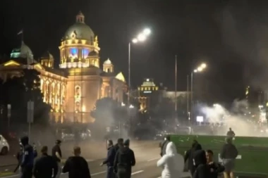 Pakleni plan demonstranata: Planiraju da blokiraju Brankov most!