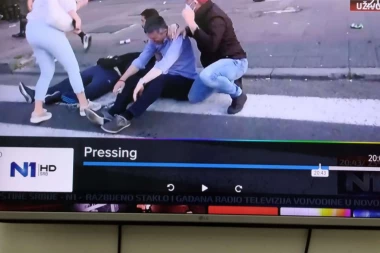 Napadnut i Boško Obradović: Tukli ga demonstranti