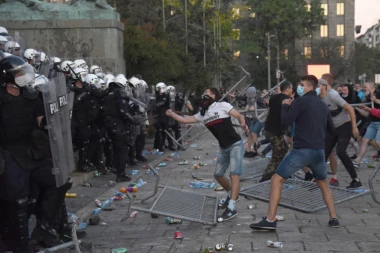 Sramne ucene Brisela: Našu policiju optužuju za brutalnost kako bi izvršili dodatni pritisak na Vučića zbog kosovskog pitanja