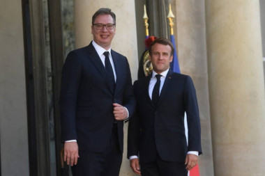 MAKRON ČESTITAO VUČIĆU DAN DRŽAVNOSTI: Francuska je uz vas - pridruživanje EU prioritet