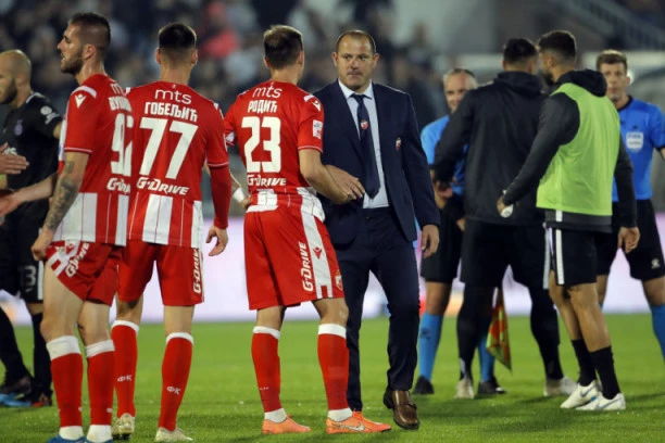 (FOTO) DEKI PRESEKAO: Defanzivac NAPUŠTA Marakanu! Evo gde NASTAVLJA karijeru...