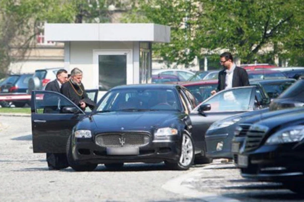 MASERATI VLADIKA izlazi pred lice pravde - Goran Vesić tužio vladiku Grigorija za POKUŠAJ UBISTVA