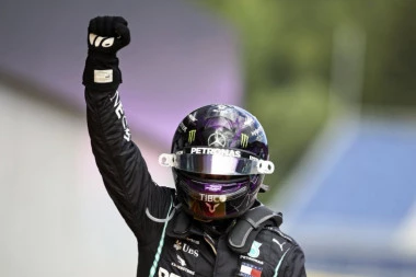 NA ZAPADU NIŠTA NOVO: Hamilton osvojio i Imolu, a Mercedes novu titulu!