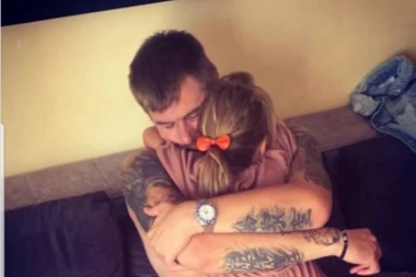 PALA MU KLAPNA! Janjušu ćerka prenela poruku od žene! Sve je priznao: Sutra ću...!