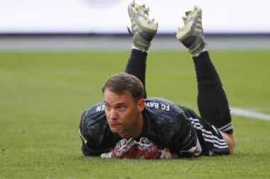 (VIDEO) NEMCI SE OBRUŠILI NA NOJERA ZBOG SKANDALA U HRVATSKOJ: Pevaš pesme čoveka koji SLAVI zločine ustaša i ubijanje Srba!