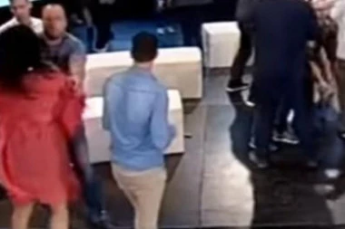 Ipak je bilo tuče u finalu "Zadruge": Obezbeđenje uletelo u studio, a program je prekinut!