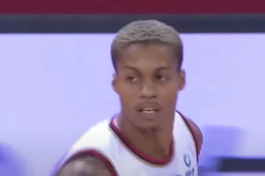 LUDILO U KINI: Bivši  NBA igrač ubacio 74 poena, njegov tim izgubio!