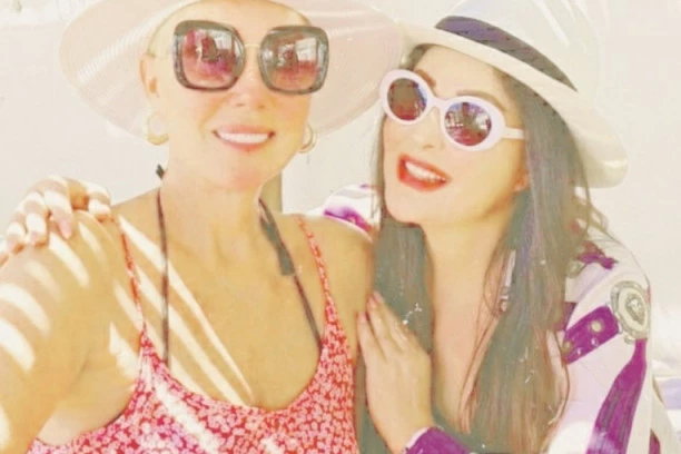 LEPA BRENA I DRAGANA MIRKOVIĆ SE SASTALE: Pevačice obelodanile VELIKU TAJNU o Jeleni Karleuši!