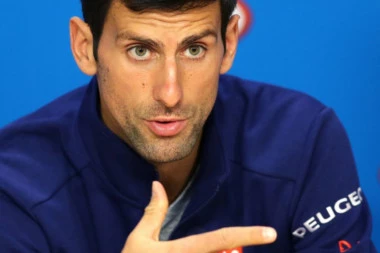 SKANDALOZAN NAPAD IZ ŠVAJCARSKE: Novak je kontradiktoran, loš marketing za tenis!