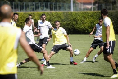 STANOJEVA HORDA: Partizan počinje pripreme sa NEVEROVATNIH 36 igrača, šef struke GOVORIO I O POJAČANJIMA!