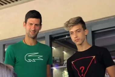 (VIDEO) KO KAŽE DA NE POŠTUJE MERE? Nole IZDOMINIRAO - moćna poruka navijačima!