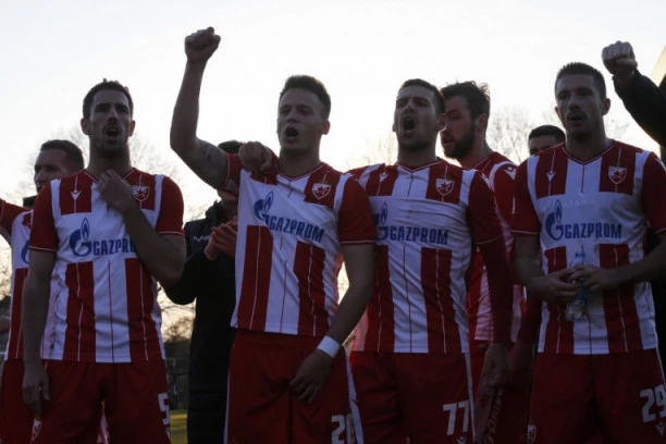 STIGAO DEMANTI: Ne kupujemo fudbalera Zvezde!