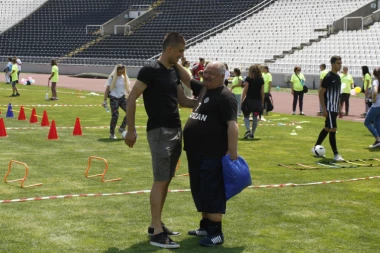 (FOTO) Miša Tumbas dobio grafit u Londonu!