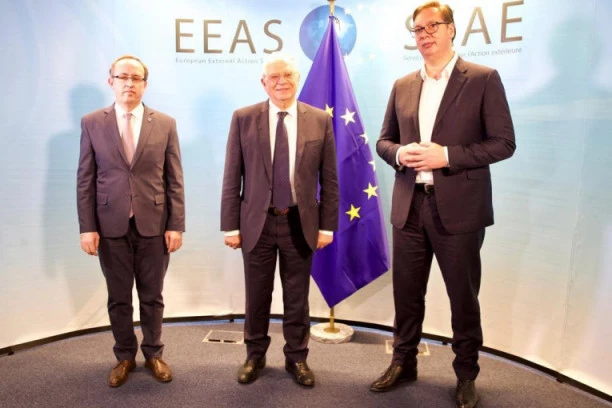 Lajčak otrkio: Evo šta EU traži od Beograda i Prištine tokom pregovora!