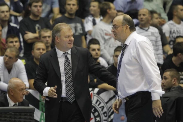 POVRATAK: Bivši trener Partizana u komšiluku!