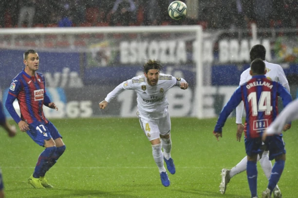 KAKAV CAR: Na oproštaju od kluba celu svoju platu dao zaposlenima!