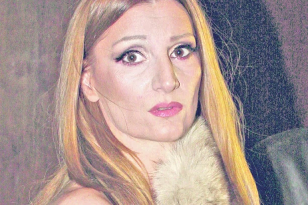 ISPLIVALI JEZIVI DETALJI O BOLESTI MIRE ŠKORIĆ: Pevačicu sahranili, A SADA JE NAKON STRAVIČNIH TVRDNJI, OTKRIVENO I OVO!