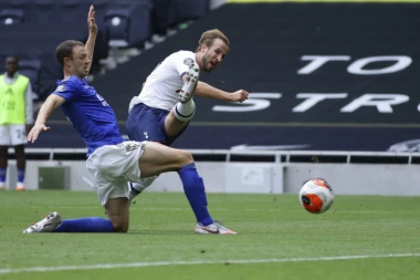 DOČEKALI SMO PREMIJER LIGU: "Mašine" od 8,5 milijardi evra  kreću po titulu na Ostrvu!