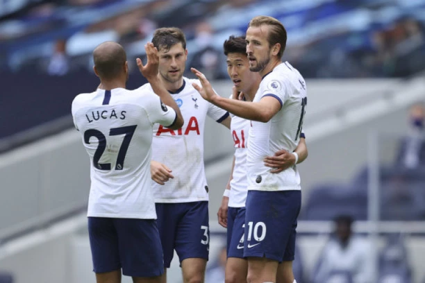 SPREMA SE VELIKA BOMBA: Fulam se ne šali, zvezda Totenhema stiže kod Mitrovića!