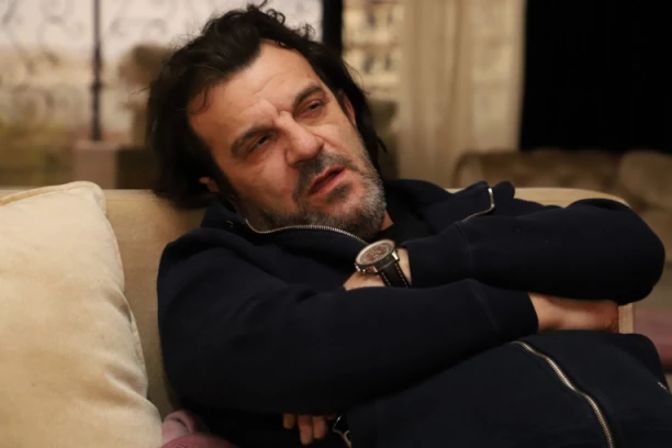 LUKAS U LOŠEM STANJU, OTKAZAO SVE NASTUPE: Hitno se oglasio njegov menadžment, Aca ne može održati zakazane koncerte!