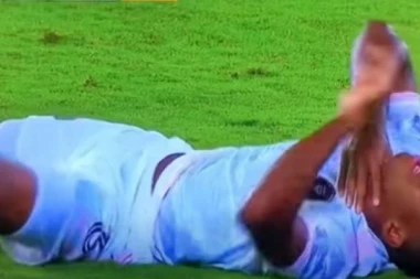 (VIDEO) STRAVIČAN PRIZOR SA UTAKMICE: Igrač Intera se gušio pred očima zaprepašćenih kolega!