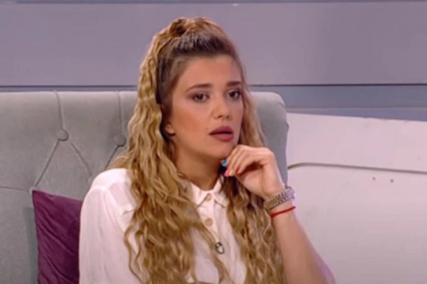 KO VAS JE POSLAO DA ME PITATE GLUPOSTI? Kija besnela jer su tražili njen komentar o Luninoj trudnoću!