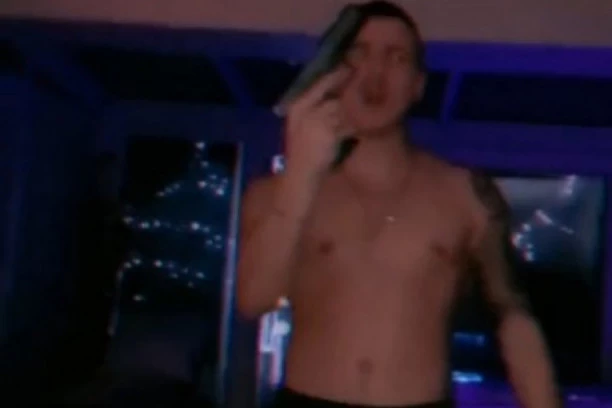 (VIDEO) Ide gas, pištolj i skupa pića: Bahata omladina ne zna za granice