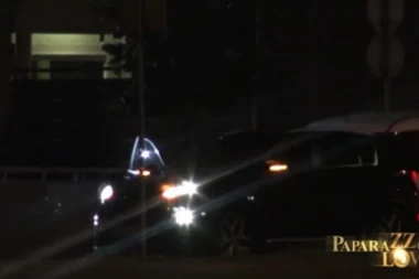 (VIDEO) ZAPIŠAVAO PO GRADU: Janjuš uhvaćen kako urinira na javnom mestu, isukao strvinara pa se litarski olakšao!