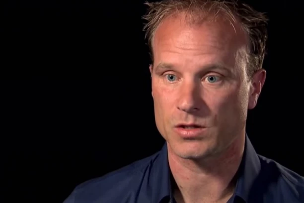 Legendarni Bergkamp se vraća u Arsenal!