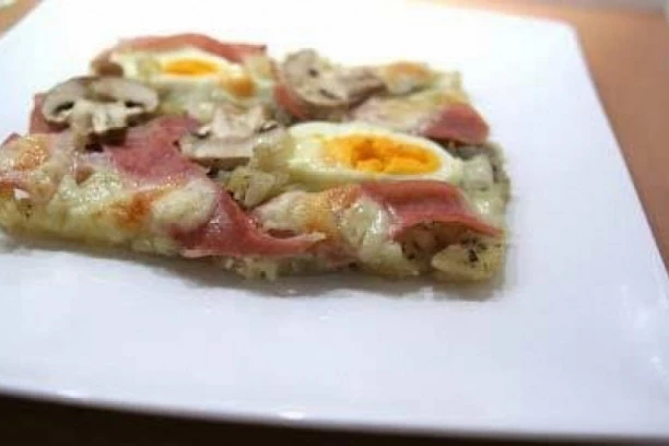 (RECEPT) Pizza-musaka: Fantastično jelo za sve ljubitelje italijansko-srpske kuhinje