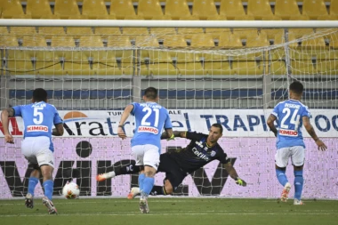 VAR uništio Sasuolo na San Paolu, Đuričiću poništena DVA GOLA!