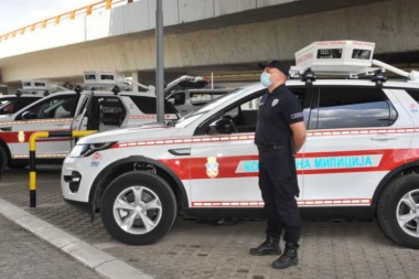 Bahati vozači pokušali da sakriju tablice od "Oka sokolovog", ali na jednu stvar nisu računali...