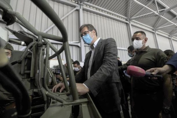 NOVINARKA N1 ŠOKIRALA PITANJEM! Otvoreno napala Vučića: Pitala ga "dokle će da pušta da ljudi obolevaju od korone", pa je usledio ODGOVOR!