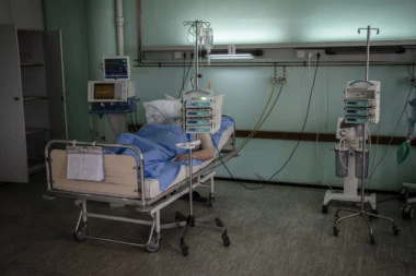 SLOBODNO SAMO 10 KREVETA SA KISEONIKOM! Kritična situacija u Valjevu, 56 lekara obolelo, 11 u izolaciji