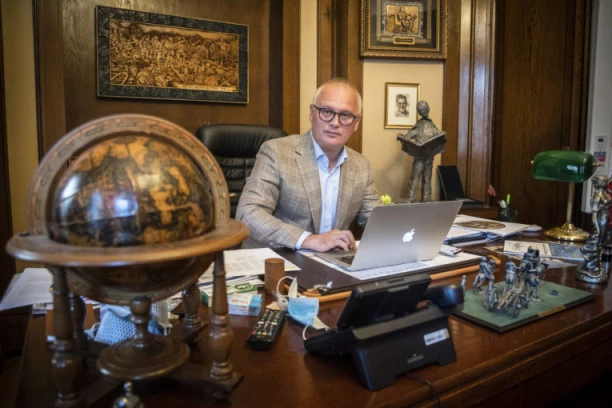 Goran Vesić: Obnovljen i zaštićen natpis iz vremena nakon oslobođenja Beograda