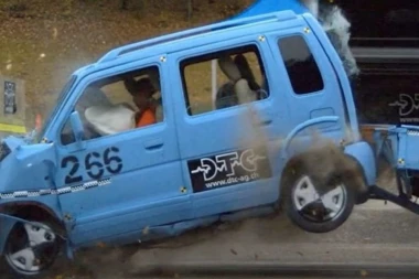 (VIDEO) Evo šta prikolica koju vučete može da učini vašem automobilu prilikom sudara