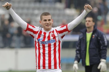 TU MU JE NAJLEPŠE: Ognjen Mudrinski POTPISAO