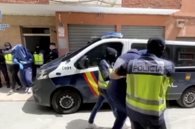 Uhapšen SRBIN sa INTERPOLOVE POTERNICE u Španiji! Slučajno ga policajci zaustavili, FRAPIRALI se kad su videli KO JE!