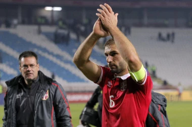 IZ PRVE RUKE: Bane POTPISUJE dvogodišnji ugovor!