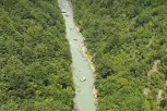 PRONAĐENO BEŽIVOTNO TELO DEVOJKE (21): Izvučeno iz reke nedaleko od mosta na Tari
