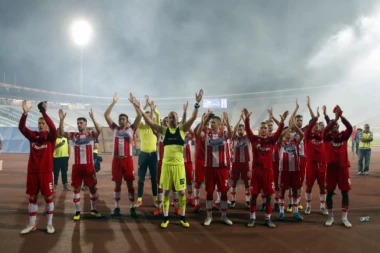 GROM IZ VEDRA NEBA: Nemanja Vidić OTIŠAO u Kinu!