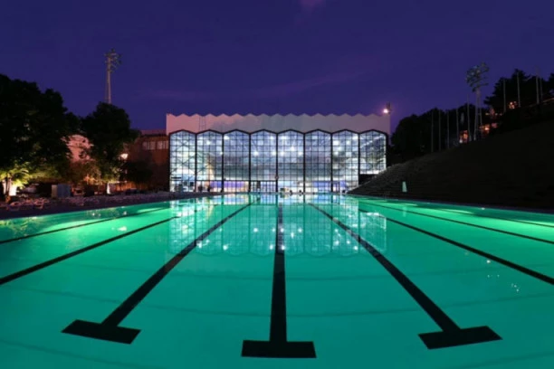 (FOTO) Prelep prizor na otvorenom bazenu na Tašmajdanu: Posetioci mogu da uživaju u novom ambijentu