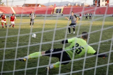 OGLASIO SE SUDIJSKI EKSPERT: Penal za Partizan je bio, ali za Napredak ga ne bi svirao! Ovo je CIRKUS