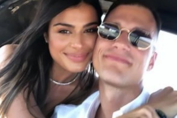 PREŽIVELA HOROR NA SAVI! Nedovićeva PRELEPA supruga jedva izvukla živu glavu tokom Zvezdine proslave titule!