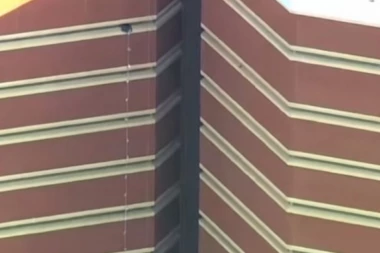 (VIDEO) Pogledajte kako je zatvorenik pobegao iz jednog od najbolje čuvanih zatvora u Americi