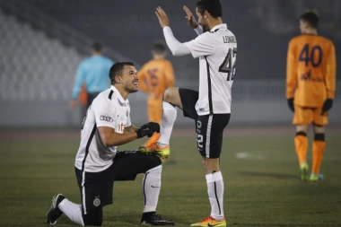 ZICER ZA PARTIZAN: Veliki ljubimac "Grobara" neočekivano postao SLOBODAN igrač