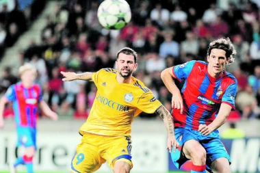 MNOGE BOLI, ALI SRBIN JE BOLJI: FIFA pisala o Ronaldu, a zaboravila na DOMINANTNOG Kežmana